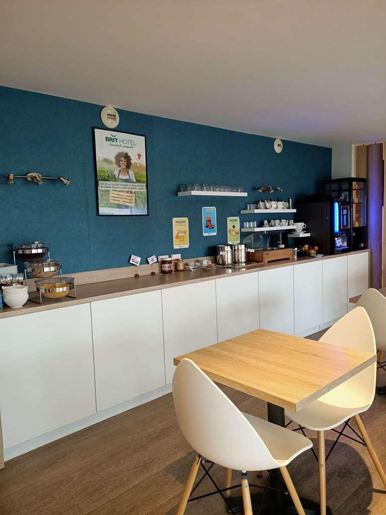 Brit Hotel Les Alizes Pornic Restaurant bilde